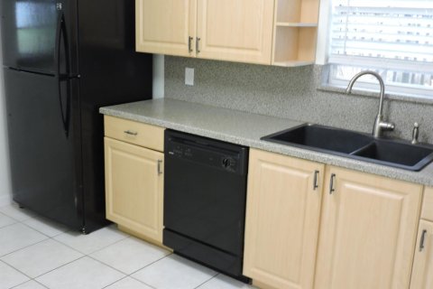 Touwnhouse à louer à Jupiter, Floride: 2 chambres, 98.29 m2 № 2399761 - photo 3