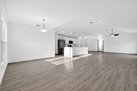 Casa en venta en Vero Beach, Florida, 3 dormitorios, 181.07 m2 № 2173900 - foto 3