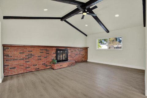 House in Brandon, Florida 3 bedrooms, 194.91 sq.m. № 2415357 - photo 9