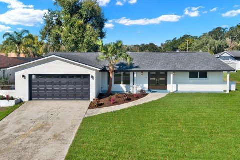 House in Brandon, Florida 3 bedrooms, 194.91 sq.m. № 2415357 - photo 29
