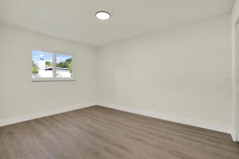 House in Brandon, Florida 3 bedrooms, 194.91 sq.m. № 2415357 - photo 22