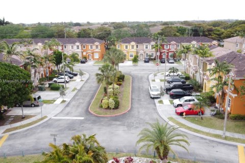 Adosado en venta en Homestead, Florida, 3 dormitorios, 128.02 m2 № 1830747 - foto 2