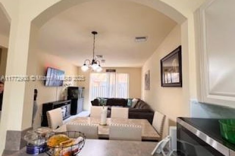 Adosado en venta en Homestead, Florida, 3 dormitorios, 128.02 m2 № 1830747 - foto 19