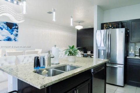 Touwnhouse à vendre à Homestead, Floride: 3 chambres, 169.92 m2 № 1985268 - photo 14