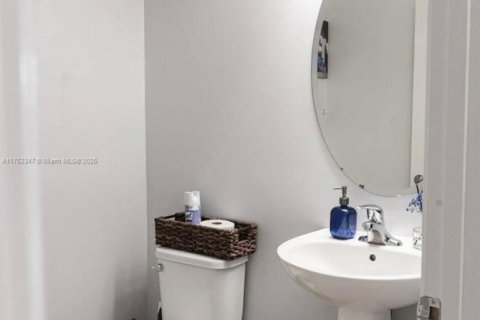 Touwnhouse à vendre à Homestead, Floride: 3 chambres, 169.92 m2 № 1985268 - photo 5