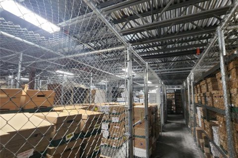Commercial property in Leesburg, Florida 1421.4 sq.m. № 1840217 - photo 2