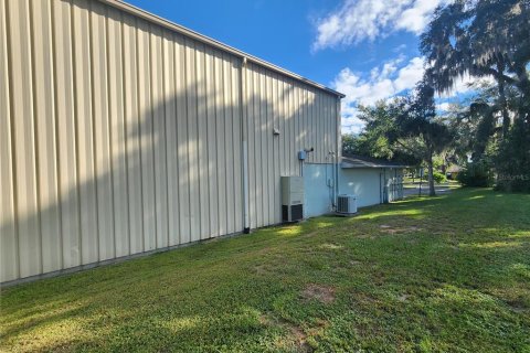 Commercial property in Leesburg, Florida 1421.4 sq.m. № 1840217 - photo 9