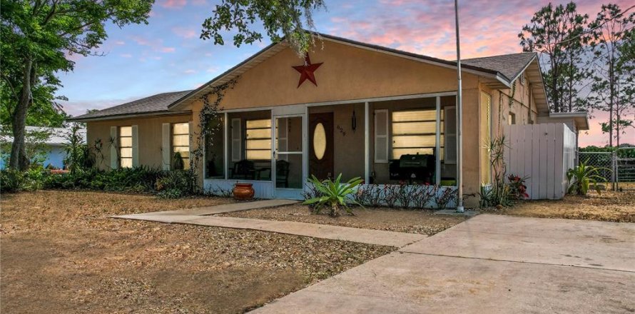 Villa ou maison à Lake Wales, Floride 3 chambres, 116.13 m2 № 1719824