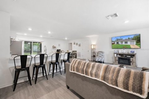 Villa ou maison à vendre à North Port, Floride: 2 chambres, 115.66 m2 № 2413586 - photo 12