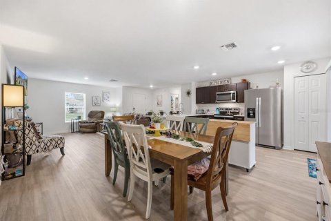Villa ou maison à vendre à North Port, Floride: 2 chambres, 115.66 m2 № 2413586 - photo 13