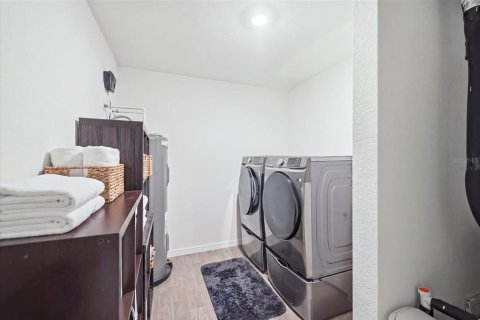 Villa ou maison à vendre à North Port, Floride: 2 chambres, 115.66 m2 № 2413586 - photo 27