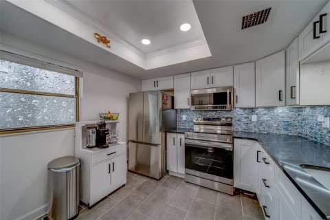 Condo in Clearwater, Florida, 2 bedrooms  № 1527714 - photo 5