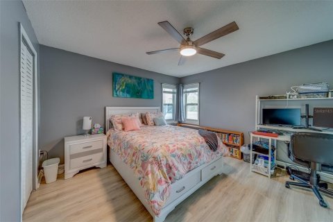 Condo in Clearwater, Florida, 2 bedrooms  № 1527714 - photo 17