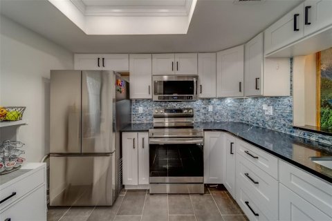 Condo in Clearwater, Florida, 2 bedrooms  № 1527714 - photo 8