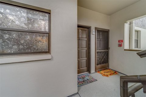 Condo in Clearwater, Florida, 2 bedrooms  № 1527714 - photo 4