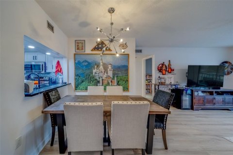 Condo in Clearwater, Florida, 2 bedrooms  № 1527714 - photo 9