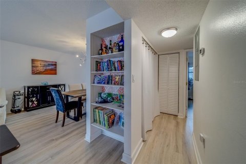 Condo in Clearwater, Florida, 2 bedrooms  № 1527714 - photo 15