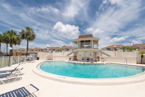 Condominio en venta en Kenneth City, Florida, 2 dormitorios, 106.84 m2 № 1757000 - foto 22
