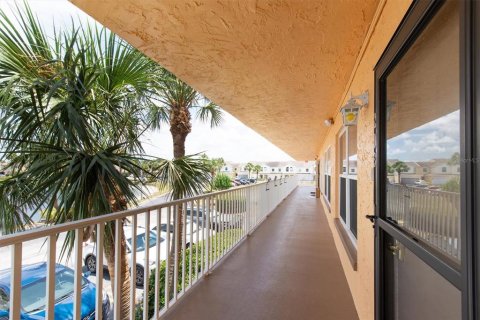 Condominio en venta en Kenneth City, Florida, 2 dormitorios, 106.84 m2 № 1757000 - foto 3