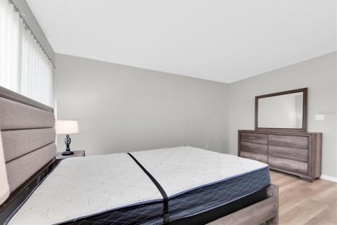 Condominio en venta en Kenneth City, Florida, 2 dormitorios, 106.84 m2 № 1757000 - foto 14