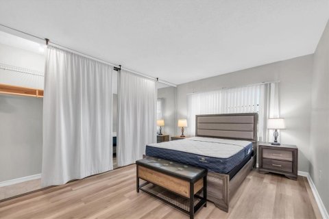 Condominio en venta en Kenneth City, Florida, 2 dormitorios, 106.84 m2 № 1757000 - foto 13