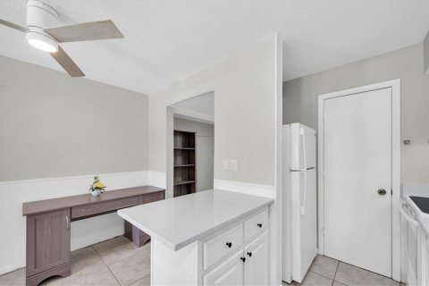 Condominio en venta en Kenneth City, Florida, 2 dormitorios, 106.84 m2 № 1757000 - foto 10