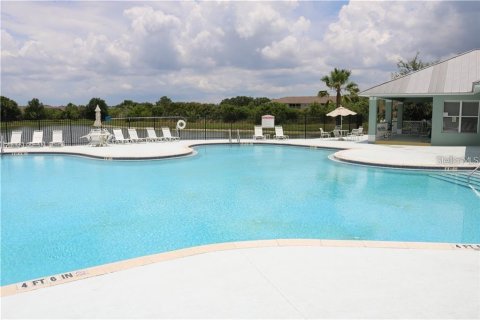 Condo in Riverview, Florida, 3 bedrooms  № 1907350 - photo 9