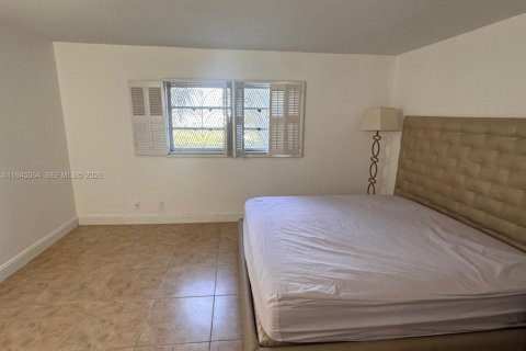 Condo à Hallandale Beach, Floride, 1 chambre  № 2001243