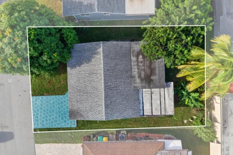 Casa en venta en Tamarac, Florida, 2 dormitorios, 102.01 m2 № 2374220 - foto 3