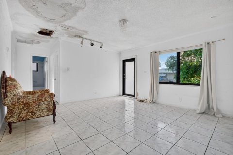 Casa en venta en Tamarac, Florida, 2 dormitorios, 102.01 m2 № 2374220 - foto 23