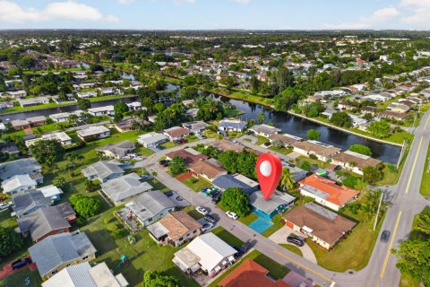 Casa en venta en Tamarac, Florida, 2 dormitorios, 102.01 m2 № 2374220 - foto 11