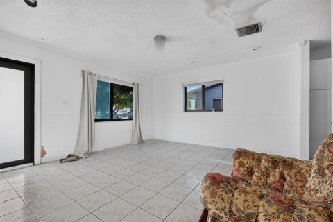 Casa en venta en Tamarac, Florida, 2 dormitorios, 102.01 m2 № 2374220 - foto 15