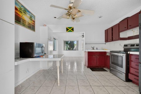 Casa en venta en Tamarac, Florida, 2 dormitorios, 102.01 m2 № 2374220 - foto 21