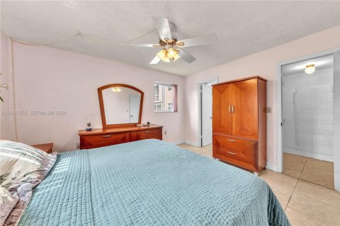 Condo in Sunrise, Florida, 2 bedrooms  № 2075331 - photo 23