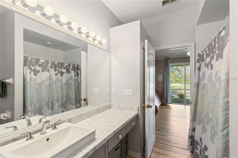 Townhouse in Largo, Florida 4 bedrooms, 189.61 sq.m. № 2378346 - photo 15