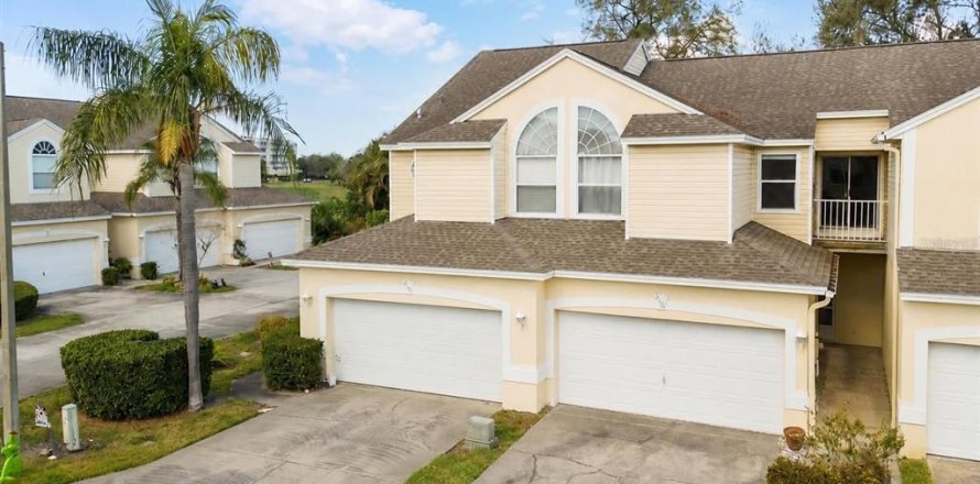 Townhouse in Largo, Florida 4 bedrooms, 189.61 sq.m. № 2378346