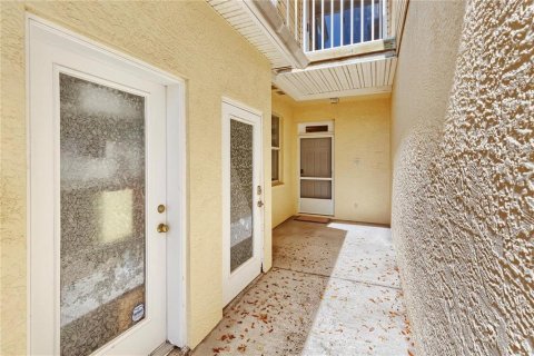 Townhouse in Largo, Florida 4 bedrooms, 189.61 sq.m. № 2378346 - photo 3