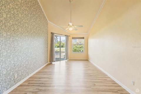Townhouse in Largo, Florida 4 bedrooms, 189.61 sq.m. № 2378346 - photo 5