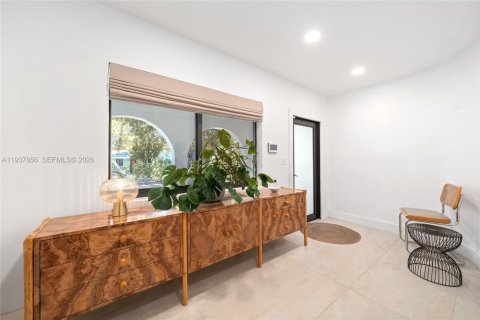 Villa ou maison à vendre à North Miami, Floride: 4 chambres, 148.18 m2 № 1995761 - photo 4