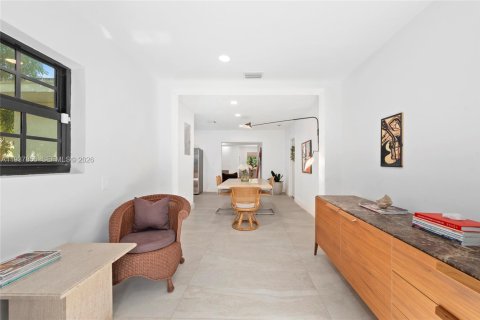 Villa ou maison à vendre à North Miami, Floride: 4 chambres, 148.18 m2 № 1995761 - photo 9