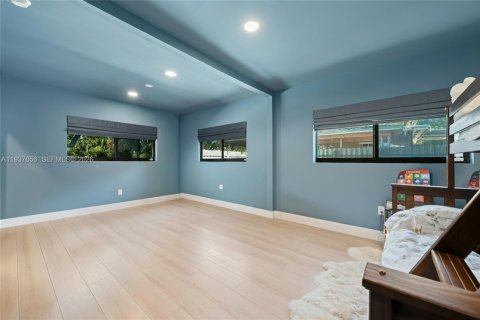 Villa ou maison à vendre à North Miami, Floride: 4 chambres, 148.18 m2 № 1995761 - photo 17