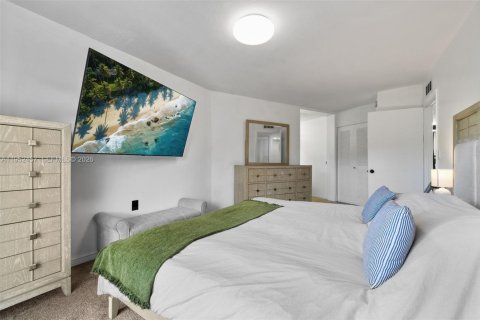 Condominio en venta en Miami Beach, Florida, 2 dormitorios, 92.44 m2 № 2007497 - foto 8