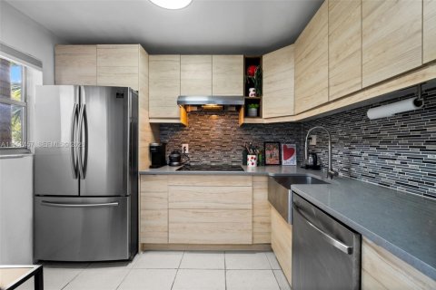 Condominio en venta en Miami Beach, Florida, 2 dormitorios, 92.44 m2 № 2007497 - foto 3