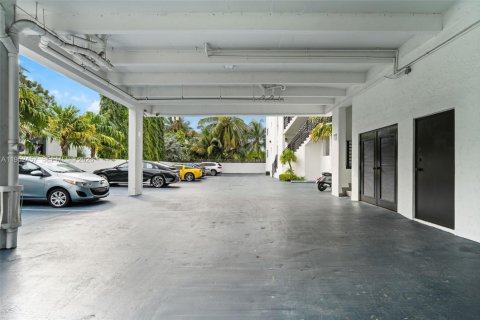Condominio en venta en Miami Beach, Florida, 2 dormitorios, 92.44 m2 № 2007497 - foto 24
