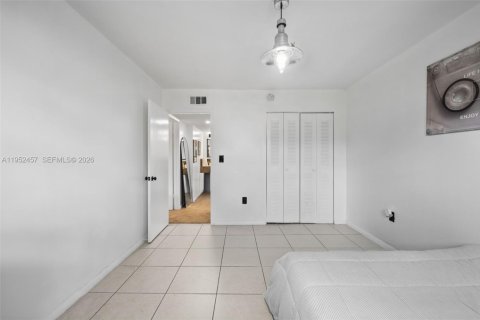 Condominio en venta en Miami Beach, Florida, 2 dormitorios, 92.44 m2 № 2007497 - foto 13