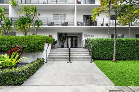 Condominio en venta en Miami Beach, Florida, 2 dormitorios, 92.44 m2 № 2007497 - foto 22