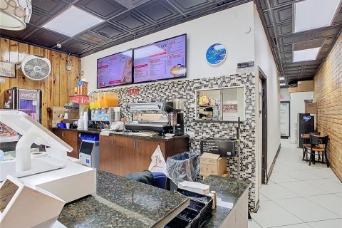 Propiedad comercial en venta en Davenport, Florida, 130.06 m2 № 1256057 - foto 14