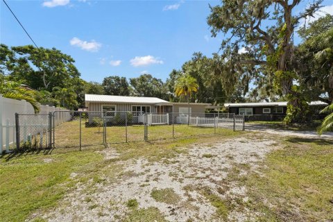 House in Sarasota, Florida 2 bedrooms, 114.92 sq.m. № 1821127 - photo 2