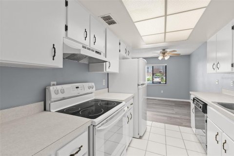 Condo in Kissimmee, Florida, 3 bedrooms  № 1765305 - photo 10