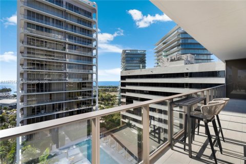 Condo in Miami, Florida, 2 bedrooms № 2030837 - photo 11